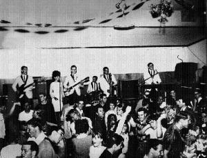 Sandi and the Accents on The Cinammon Cinder Show