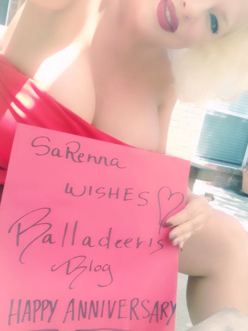 The goddess called SaRenna Lee was nice enough to send along this anniversary pic!