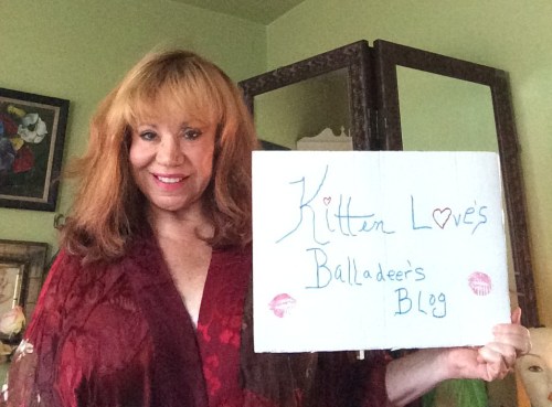 THE ONE AND ONLY KITTEN NATIVIDAD POSSESSES BEAUTY, TALENT AND GOOD TASTE IN BLOGS.