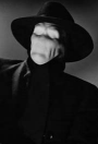 hombre sin rostro